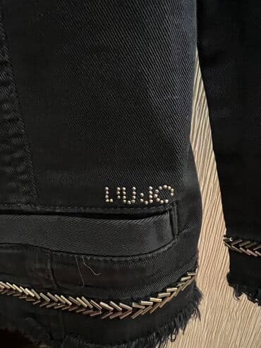 детская одежда из италии: Джинсовая куртка итальянского бренда Liujo для девочек 9-10 лет — 4