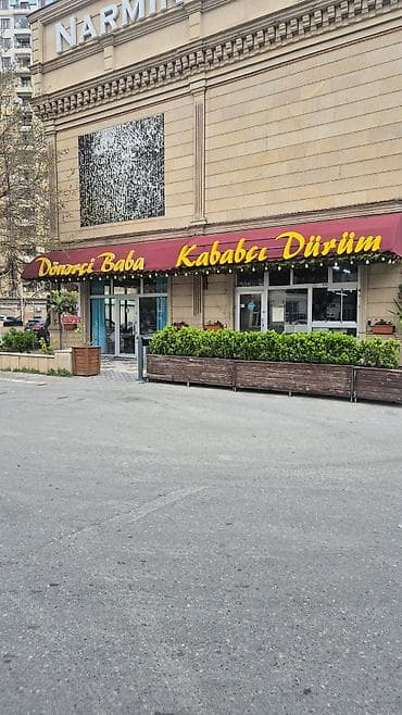 ashbaz: Aşpaz tələb olunur, Pizza ustası, İstənilən yaş, 3-5 illik təcrübə — 1