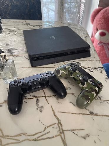 sony erikson: Salam ps4 slim ustaya getmiyib icinde oyun yoxdu far cry 6 diski — 2