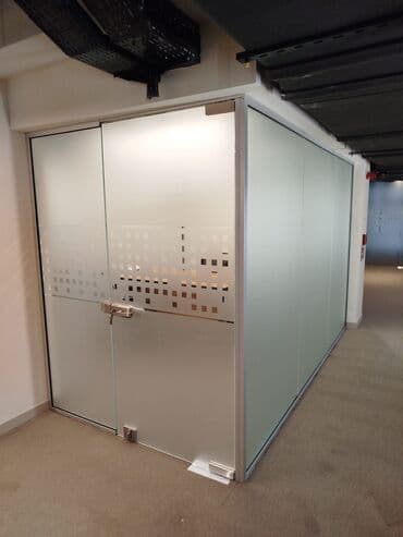 Şüşə ara kesme Ofis Cafe Bank ve diger obyektler üçün şüşe