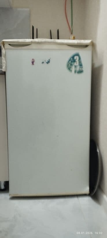 Plitələr və bişirmə panelləri: Mini soyuducu – kompakt ölçülü, tək qapılı model. Xüsusiyyətlər: - — 1