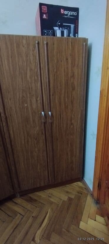 işlənmiş şfoner: Açılan, 2 qapılı Düz dolab, Qarderob, paltar dolabı — 2