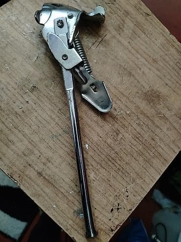 Kitablar və jurnallar: I Ünvan 3 mkr Memar Ecemi metrosu Velosiped üçün yan dayaq (stend) — 3