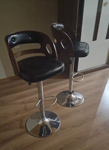 Quruducular: Bar tabureti dəsti – 2 ədəddir. Bar stulları təzə kimidir,1 ədədinin — 1