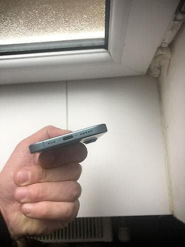 nokia 1680 classic: IPhone 16, Mavi — 2