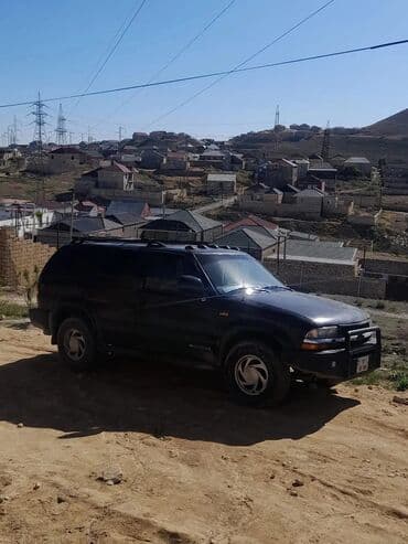 Mobil telefonlar üçün digər aksesuarlar: Chevrolet Blazer: 4 l | 1997 il 505050 km Universal — 2