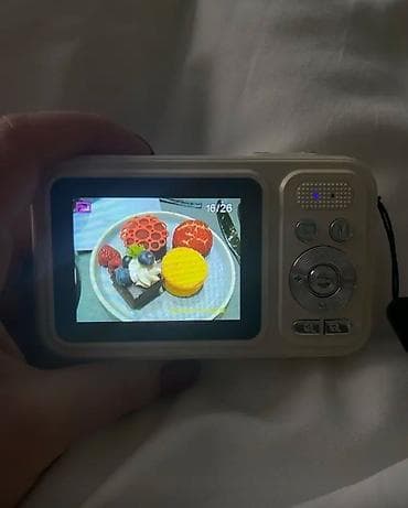 Rəqəmsal fotoaparat – kompakt və yüngül dizayn Xüsusiyyətlər: - 10x — 4