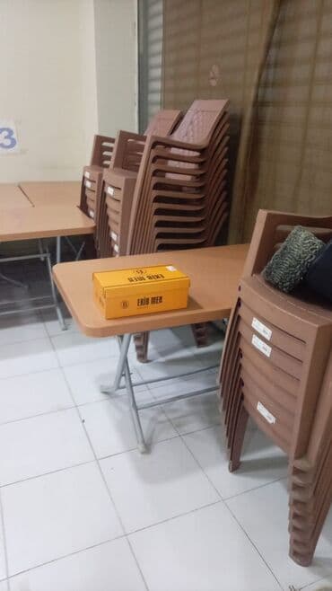 işlenmiş mebellerin satışı: Masa desti cox az işlənib. 7 dest var masa qatlanib — 2
