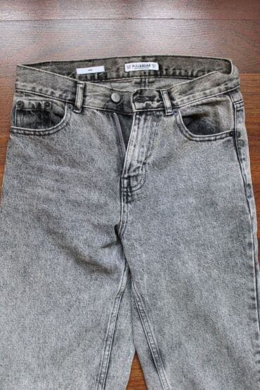 cins şortiklər: Mom Jeans Pull and Bear Xs (34) 28 AZN 1 il əvvəl 65 AZN alınıb, az — 1