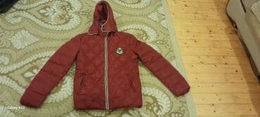 qara cins pencekler: 3 ədəd qış gödəkçəsi 1) Qırmızı kapüşonlu gödəkçə - Rəng: tünd — 1