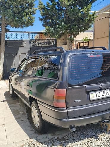 opel vektra b: Opel Astra: 1.6 l | 1996 il Universal — 6