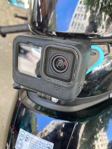 iphoni 11: Salam, go pro hero 11 satılır. Bundle olaraq hər şeyi var üzərində — 1