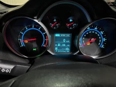 on suse: Chevrolet Cruze RS – sedan - Rəng: tünd al qırmızı (metallik) - — 8