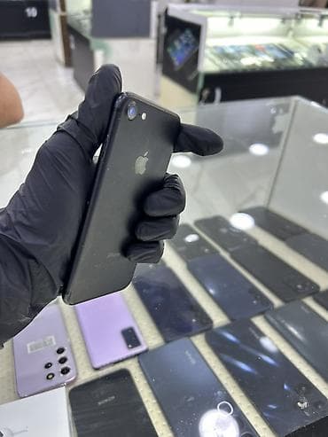 aux iphone: IPhone 7, 32 GB, Qara, Barmaq izi — 3