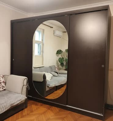 İşlənmiş, Açılan, 3 qapılı Düz dolab lalafo.az -da İşlənmiş, Açılan, 3 qapılı Düz dolab