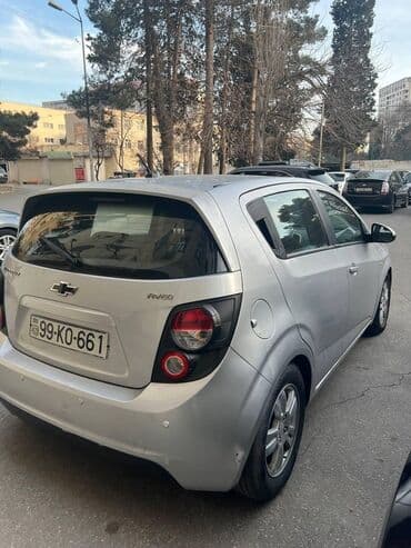 oka satılır: Chevrolet Aveo: 1.4 l | 2012 il 99000 km Hetçbek — 4