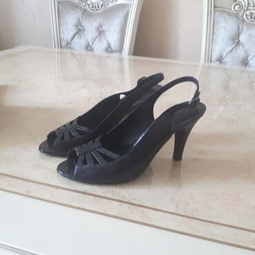 Ölçü: 38, rəng - Qara, İşlənmiş