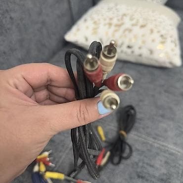 tcl tv: RCA və AV kabel dəsti Məzmun: - Çoxsaylı RCA (kompozit video və stereo — 3