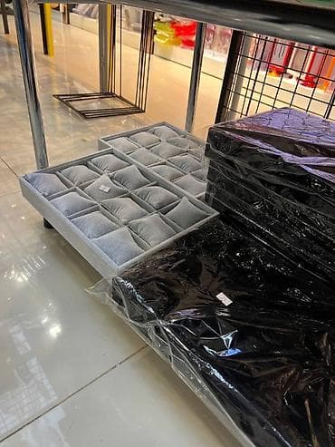 Mağaza avadanlığı: Saat qabı, saat vitrini. Bijuteriya aksessuarlıq. Bijuteriya vitrini — 1
