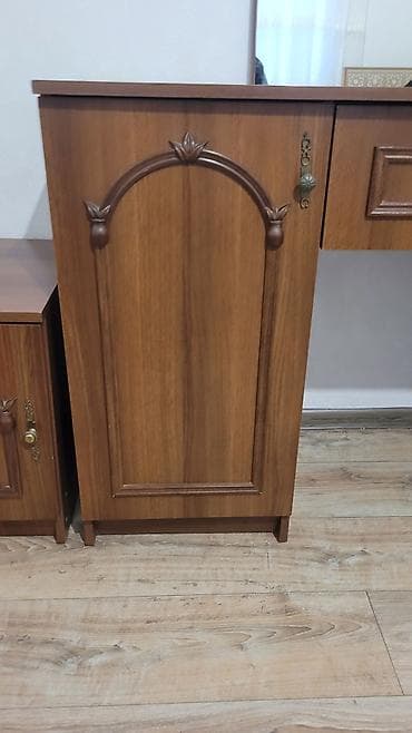 2107 qapi: Klassik üslubda kosmetik masa dəsti Komod, tryumo - Material: ağac — 5