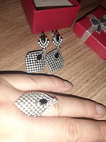 ud hindi tozu: Cox gozel dest satilir.Bijuteriyadir ve cox keyfiyyetlidir.Qetiyyen — 1