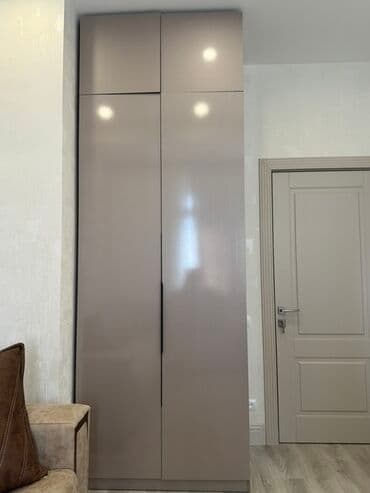 Matraslar: Açılan, 2 qapılı Düz dolab, Qarderob, paltar dolabı — 1