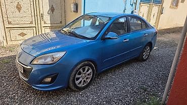 ravon 2: Changan Alsvin V5: 1.5 l | 2013 il 204885 km Sedan — 6