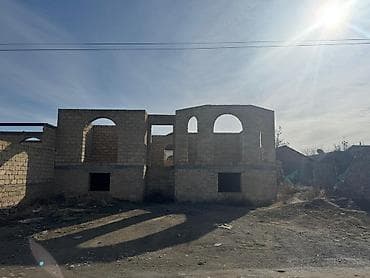 Otaqlar: 4 otaqlı, 170 kv. m, Təmirsiz — 4