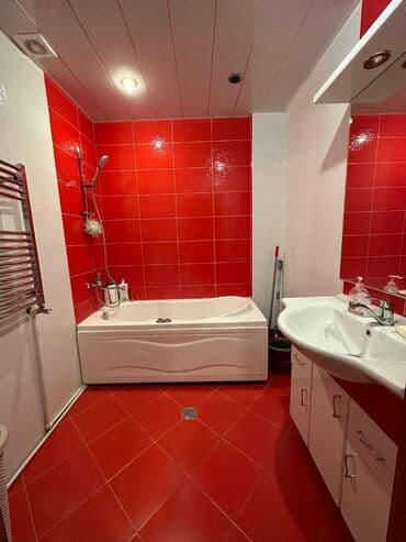 kiraye evler metro: İnqilab, Ak.H.Əliyev küçəsində,İlin 4 fesli mtkda,14 mərtəbənin,7-cı — 9