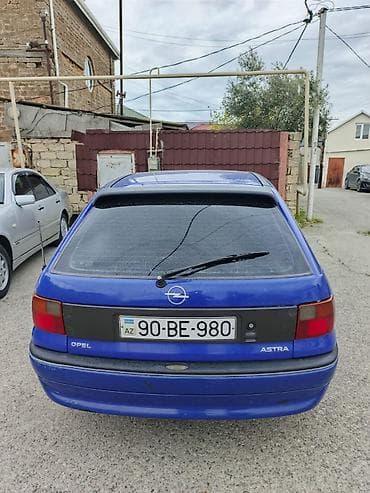 Opel Astra: 1.4 l | 1995 il 2500 km Hetçbek