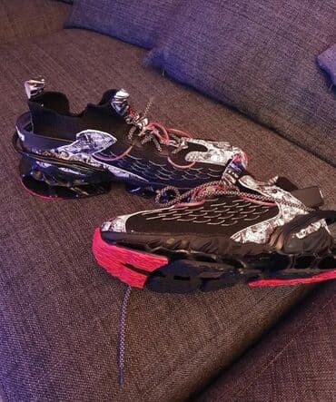 женские кроссовки mizuno: İdman üçün əlverişli qara qırmızı Krossovka - Üst hissə: nəfəsalan — 3