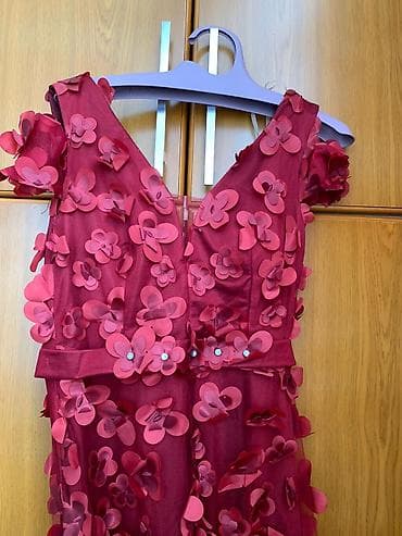 hw8 max: Qırmızı uzun ziyafət/libas cemi 1 ce defe geyinilib yeniden ferqi — 2