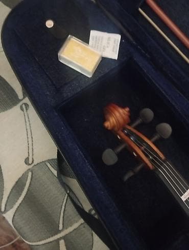 Skripkalar: Skripka dəsti təxmini 6-7 aydı alınıb maraqim olmadığından istifade — 4