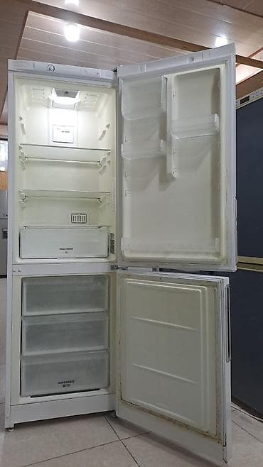 2 qapılı Hotpoint Ariston Soyuducu Satılır, rəng - Ağ
