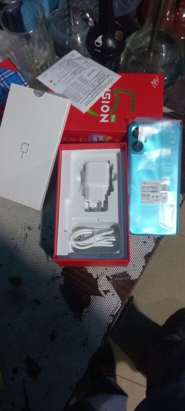 Telefon yenidir hec acilmayib pakofkadadır 128gb yaddas qutusu