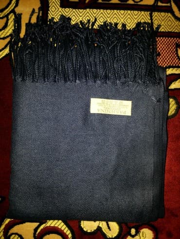 qadınlar üçün toxunma papaqlar: Werf tezedi uzundu ve enli.Hem qara hem de tund goy reni var Krem — 1