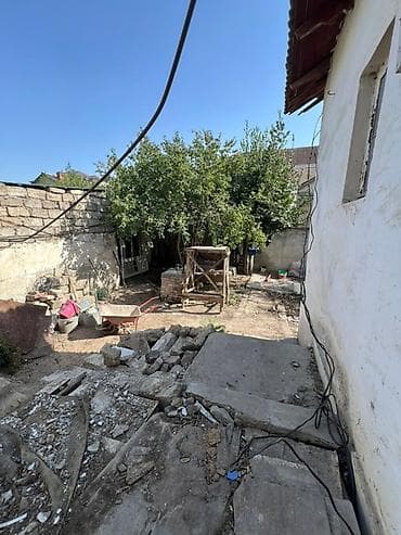 park azure ev satilir: Qaraçuxur qəs. 3 otaqlı, 25 kv. m, Kredit yoxdur, Təmirsiz — 4