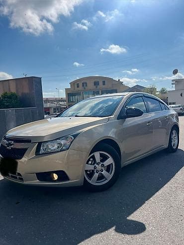 Chevrolet Cruze: 1.4 l | 2011 il 291000 km Sedan
