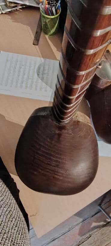 11 ci sinif azerbaycan dili dersliyi: Tut ağacından hazırlanıb köhnə tardır, səslənməsi yaxşıdır, çanağında — 2