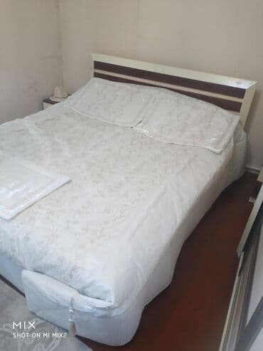 yatax dəsdi: Yataq üçün Yeni rəng - Ağ Yataq örtüyü, Ödənişli çatdırılma — 1