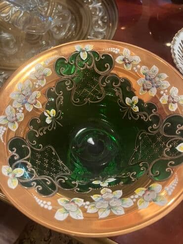 konfetlər: Böyük dekorativ şirniyyat/menin qabı – yaşıl şüşədən, ayaqlı — 2