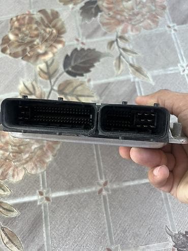 disk maşın: Volkswagen mühərrik idarəetmə bloku (ECU) - Marka/model: Bosch — 2