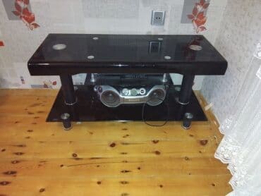 İşlənmiş, Düz TV altlığı, Polkalı, Şüşəli