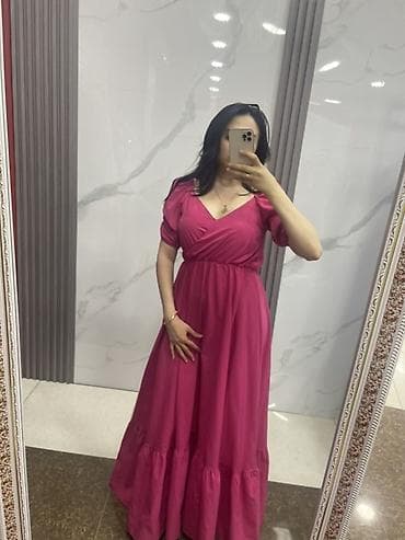 Maqenta rəngli maxi don - Model: V-yaxa, üst hissəsi qatlana bilən