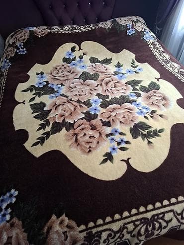 Parçalar: Yataq üçün Xovlu rəng - Qəhvəyi Yataq örtüyü — 2