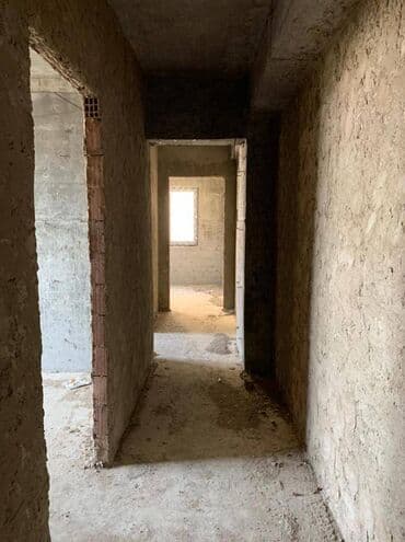 18 yaşdan aşağı iş: 3 otaqlı, Yeni tikili, m. Xalqlar Dostluğu, 105 kv. m — 3