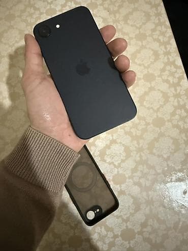 iphone 13 pro ağ: IPhone 16e, 256 GB, Qara, Simsiz şarj — 2