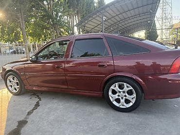 Opel Vectra: 1.8 л | Хэтчбэк — 8