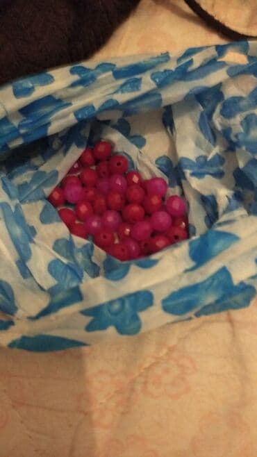 Eynəklər: Qolbağlar təbii daşlardan. qiymət daşa və ölçüyə gorə. Muncuq dəsti – — 1