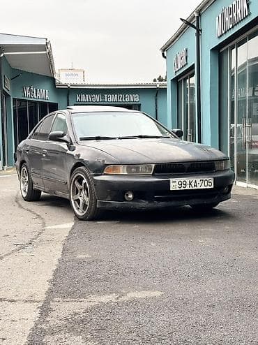 tek oturacaqlar: Mitsubishi Galant sedan - Kuzov: 4 qapılı sedan, qara rəng - Nömrə — 2